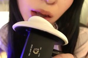 月乃2021.01.24【ASMR/真人版】服装正在考虑中 Super Surges也舔耳直播